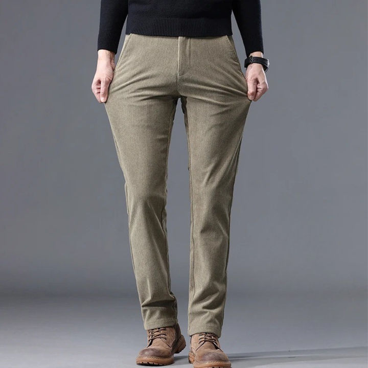 Pantaloni eleganti in velluto a coste