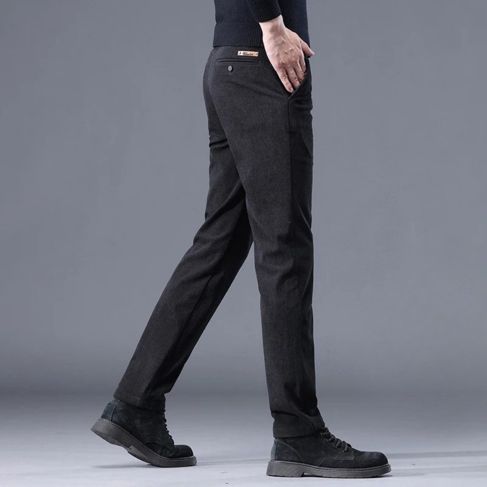 Pantaloni eleganti in velluto a coste