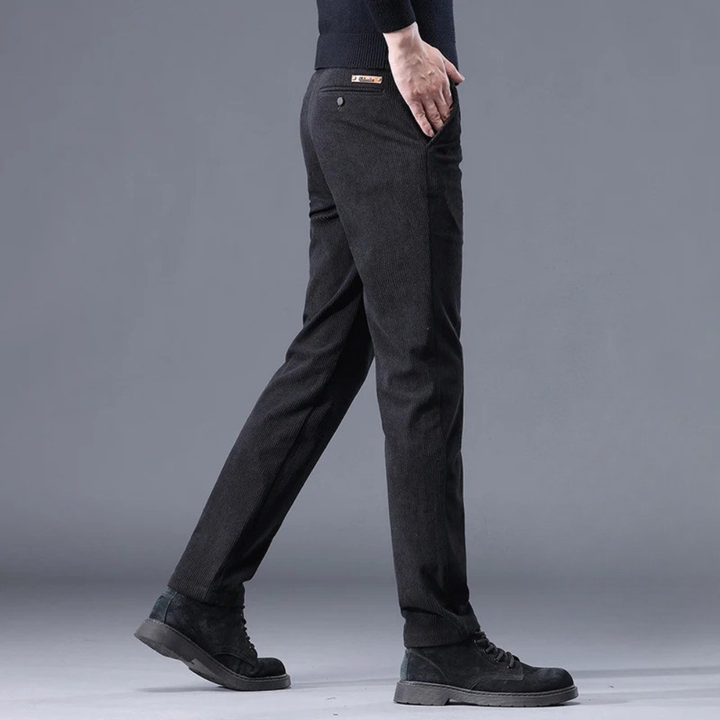 Pantaloni eleganti in velluto a coste