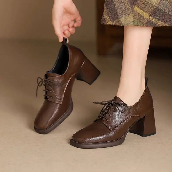 Livia | Scarpe Stringate Eleganti con Tacco Quadrato