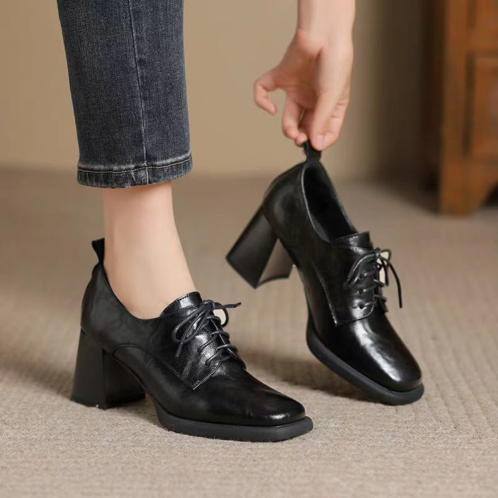Livia | Scarpe Stringate Eleganti con Tacco Quadrato