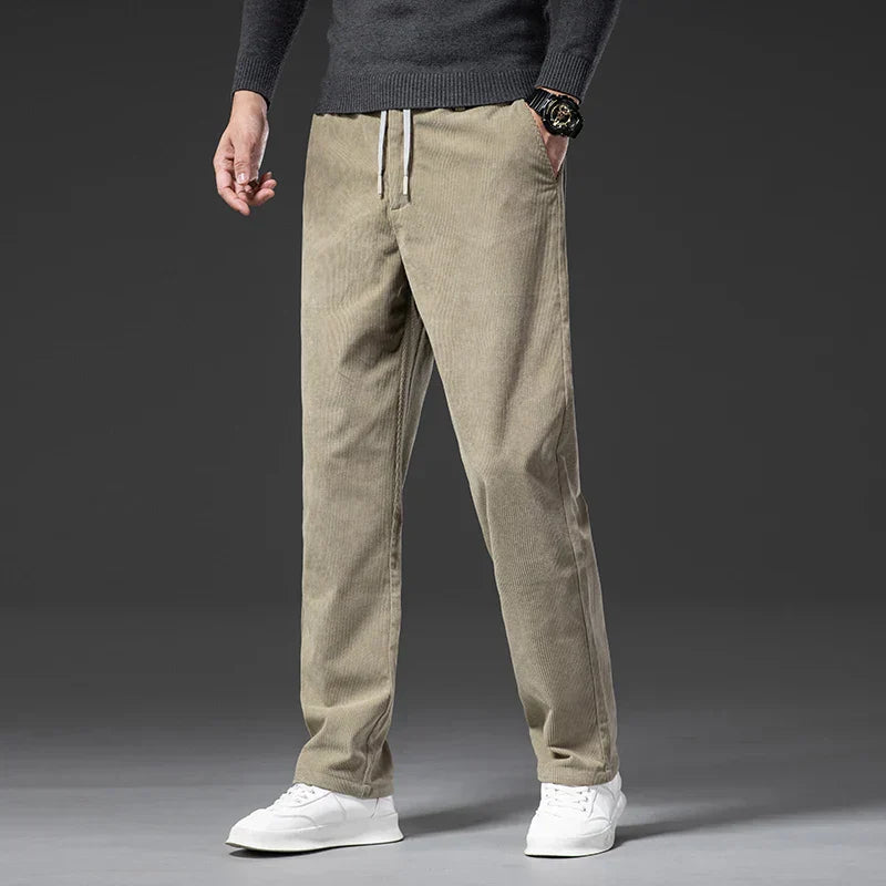 Pantaloni eleganti in velluto a coste