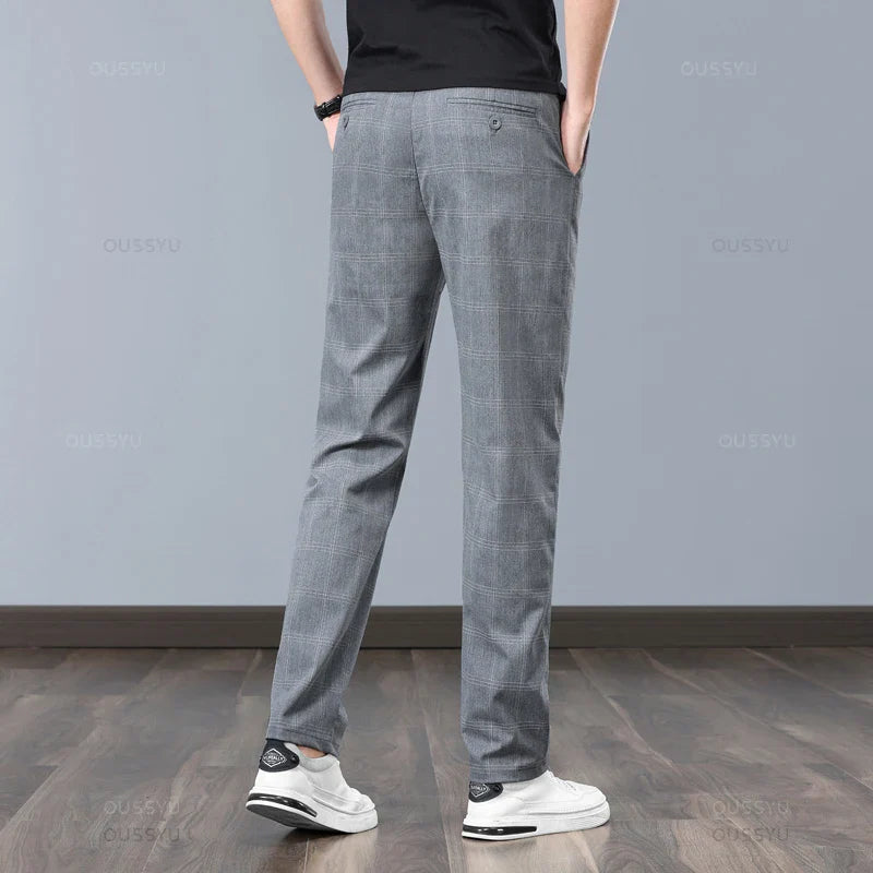 Pantaloni classici a quadri