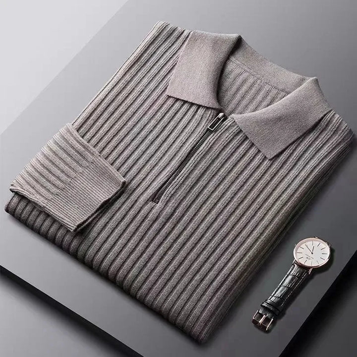Elegante maglione con zip e motivo a righe