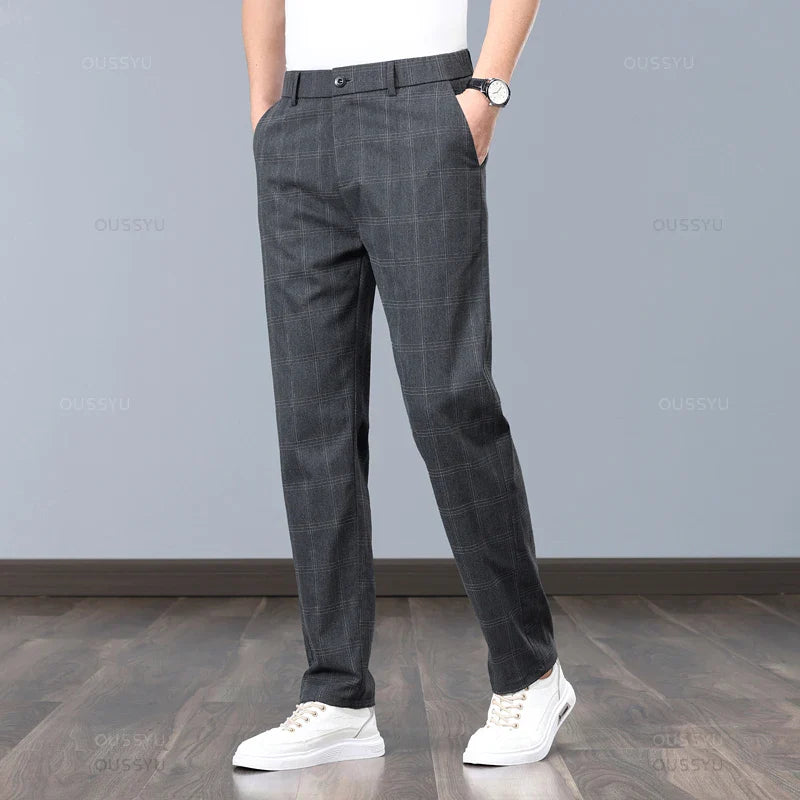 Pantaloni classici a quadri