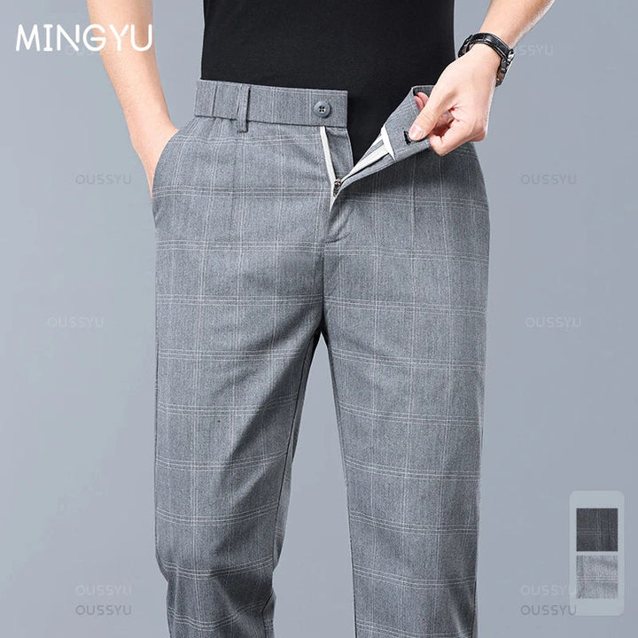 Pantaloni classici a quadri