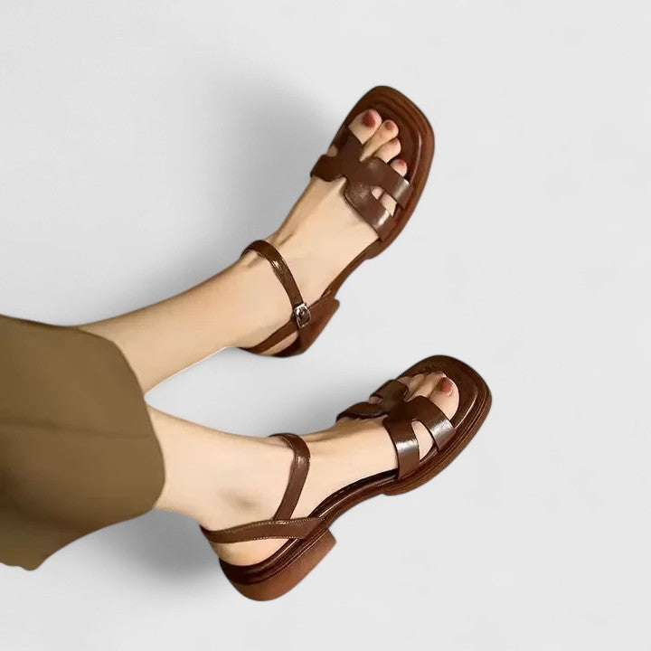 Caelia™ | Sandali estivi con cinturino classico