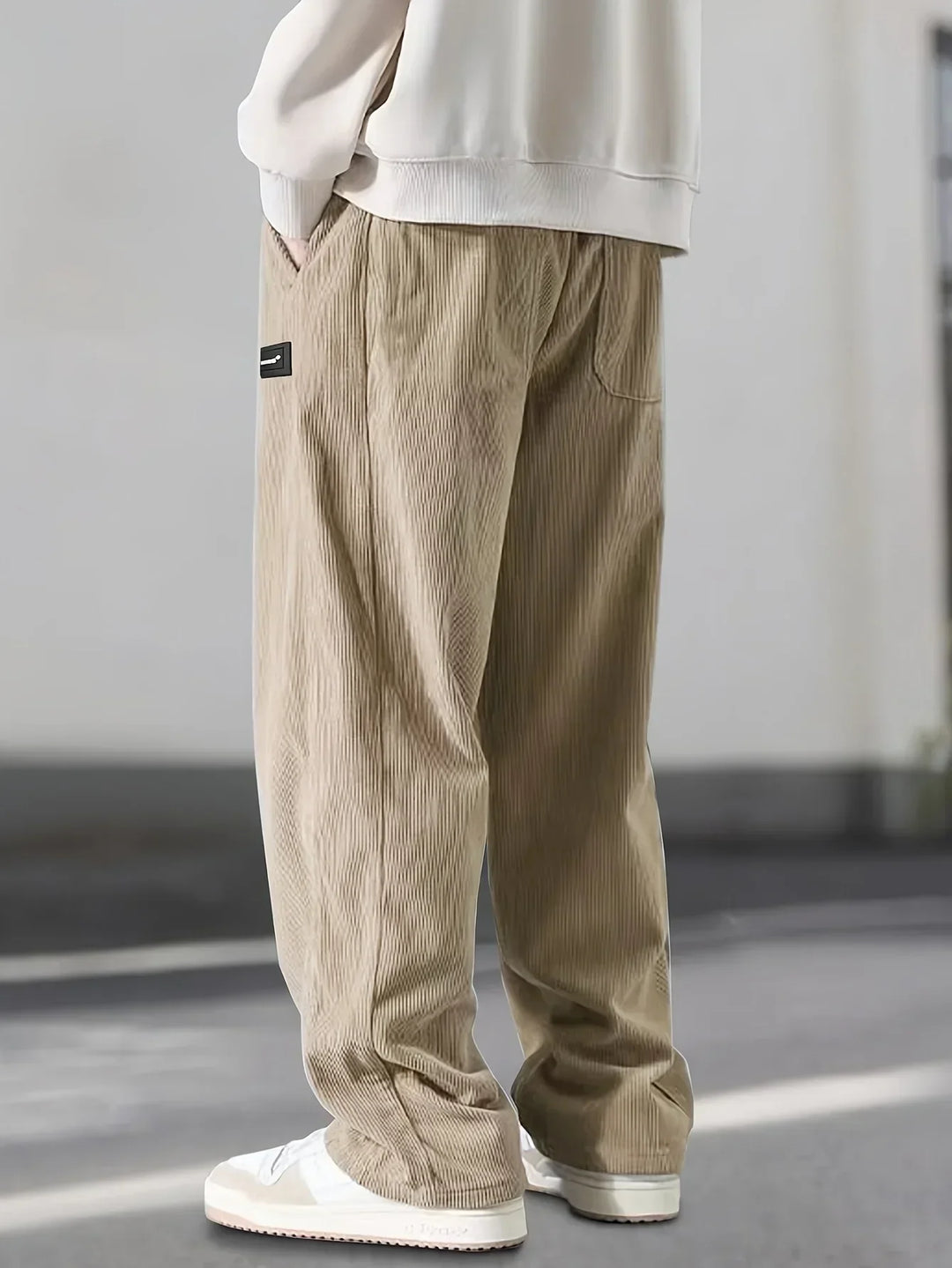 Pantaloni casual in velluto a coste