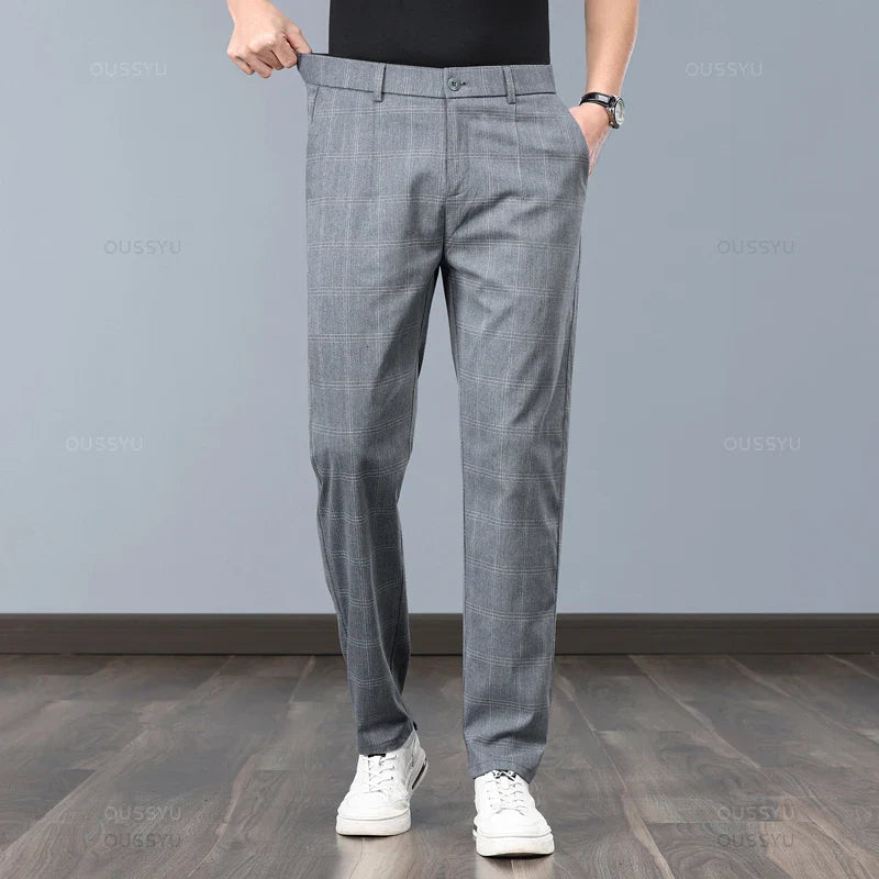 Pantaloni classici a quadri