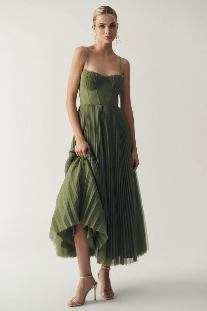 Abito Isabella – Stile plissettato con raffinatezza senza tempo