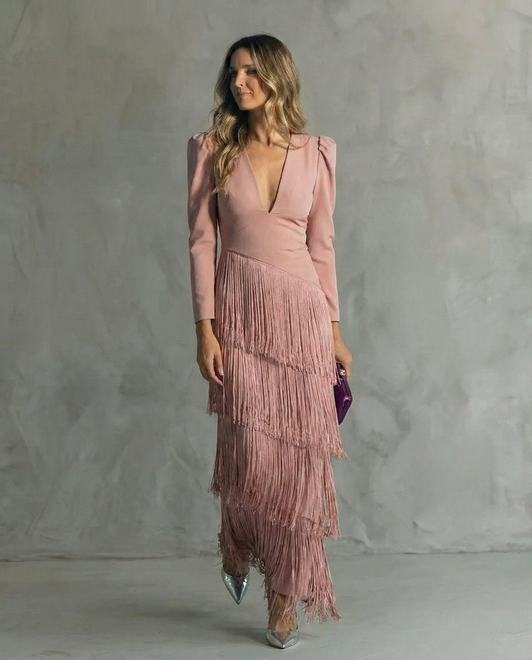 Clara | Abito midi elegante con maniche a frange